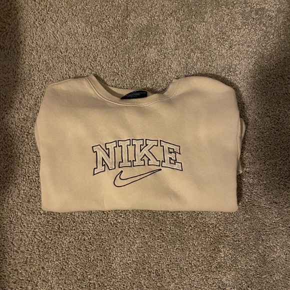 WOMENS NIKE SWEATER - Picture 1 of 4